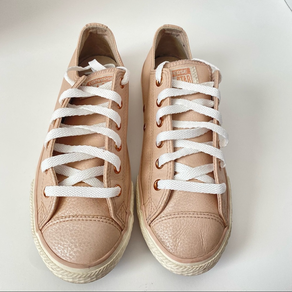 Converse low pink leather